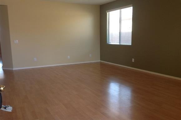 7208 W Sophie Ln - Photo 2 of 12