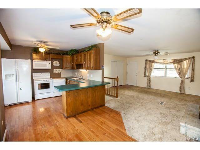 6453 Waters Rd - Photo 2 of 34