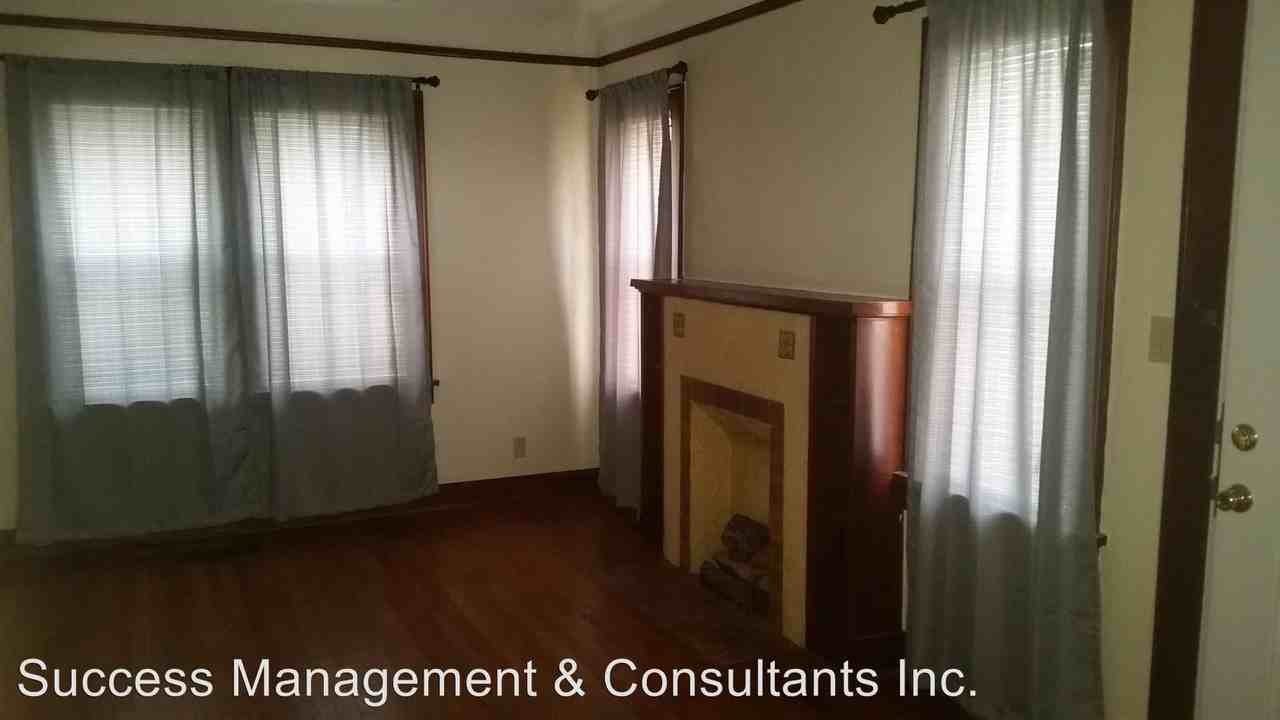 2615 N Virginia Ave - Photo 2 of 8