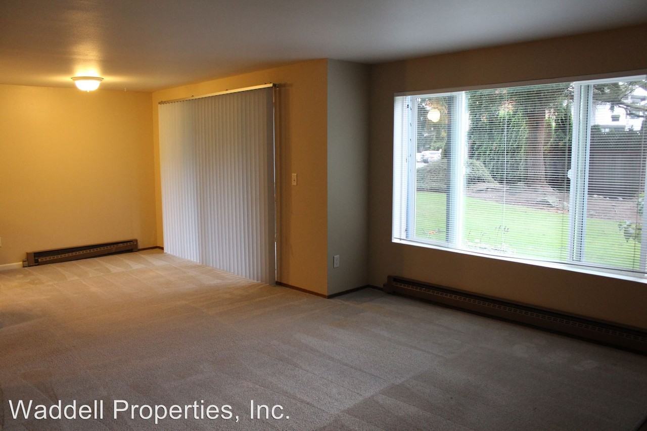 11520 NE 87th St - Photo 2 of 7