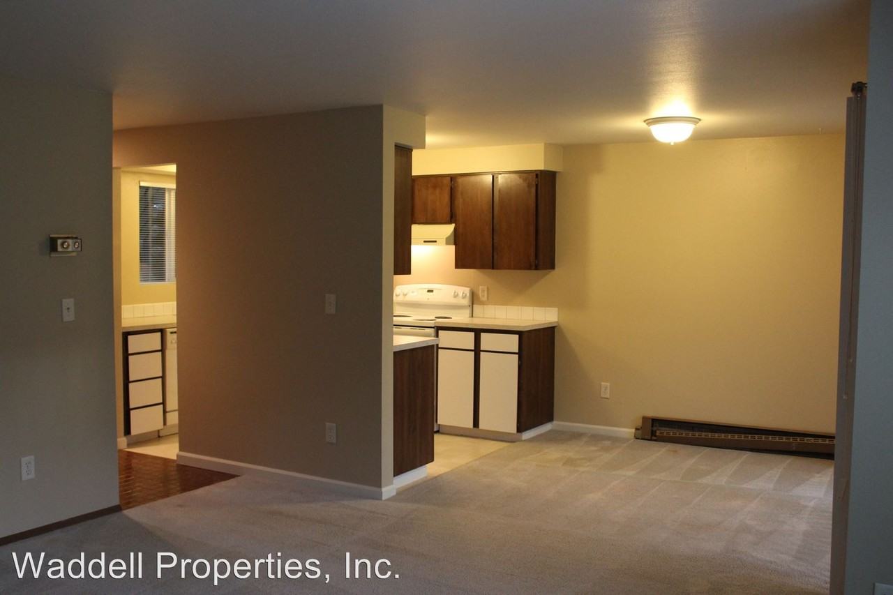 11520 NE 87th St - Photo 3 of 7