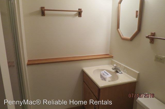 18714 Harding Ave - Photo 2 of 30