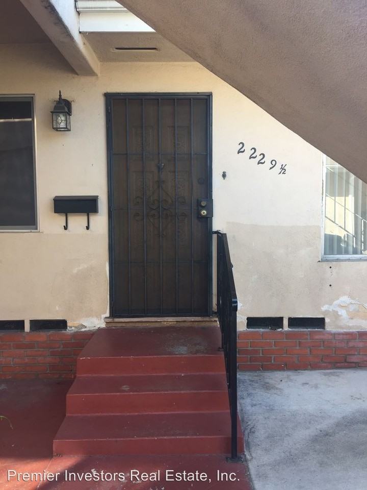 2225 W Beverly Blvd - Photo 2 of 7