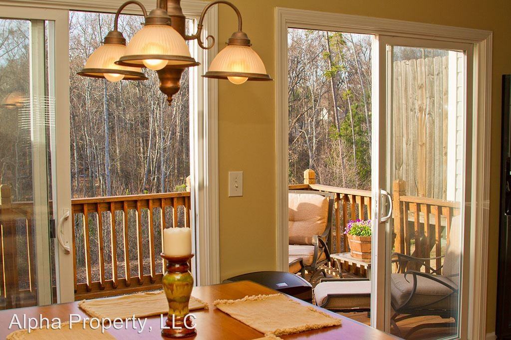 301 Pampas Ct - Photo 3 of 8