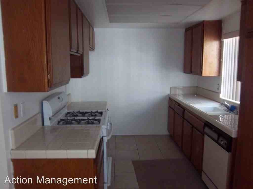 105 W Spring St #CC - Photo 3 of 8