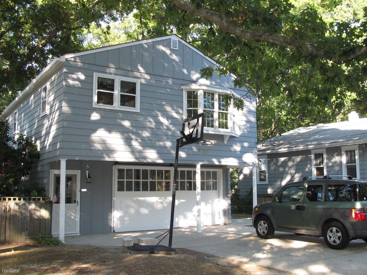 1 Davis Ave - Photo 2 of 8