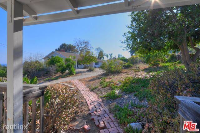 27523-27535 Pacific Coast Hwy - Photo 2 of 3