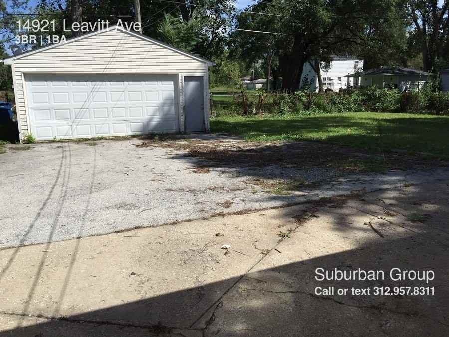 14921 Leavitt Ave - Photo 3 of 5