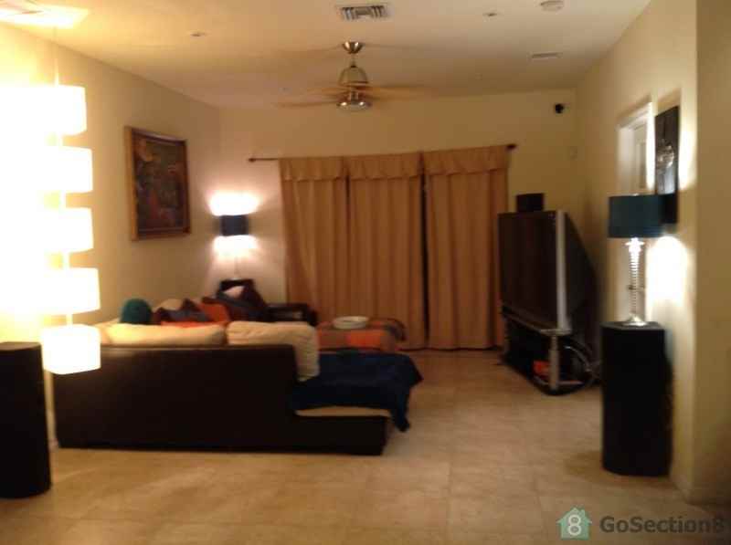 2822 NW 7th St - Photo 2 of 14