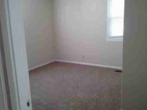 902 Old Main St - Photo 2 of 6