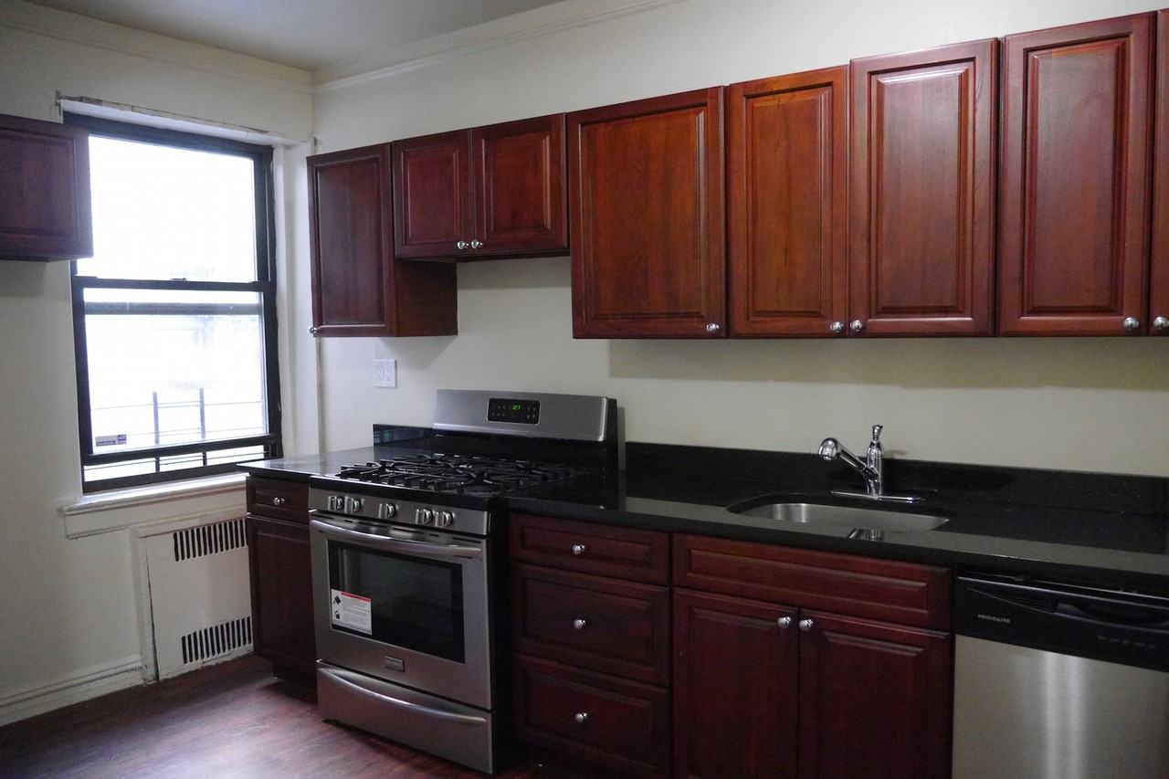 1604 Ocean Ave #16 - Photo 3 of 16