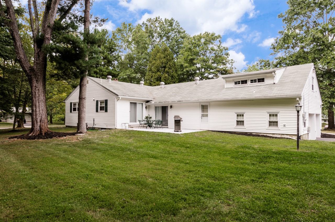 6 Princeton Pl - Photo 3 of 23