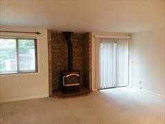 187 NE Nunan Loop - Photo 3 of 7