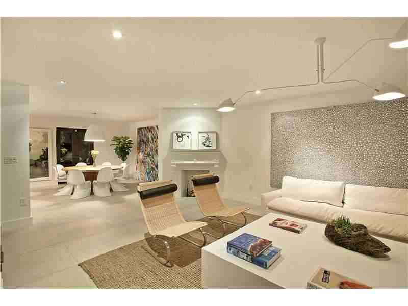 5414 Pine Tree Dr - Photo 3 of 8