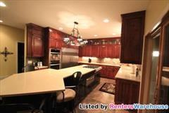 9535 Jennifer Ct - Photo 3 of 15