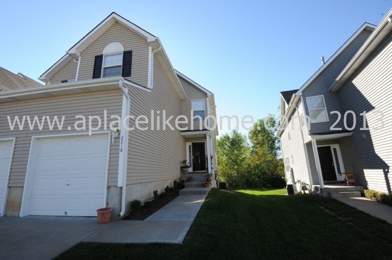 2216 SW Rambling Vine Rd - Photo 2 of 32