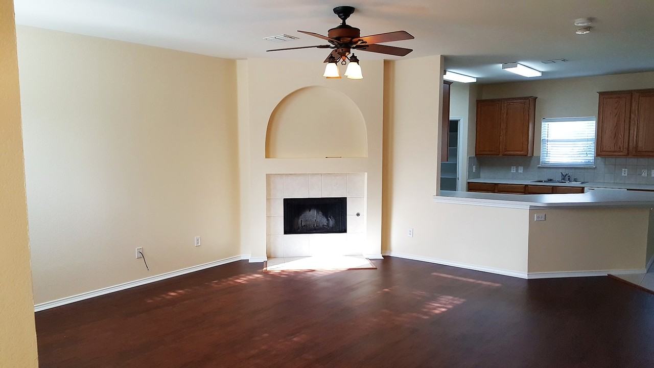 10217 Pear St - Photo 2 of 23