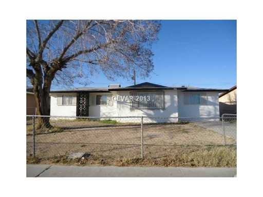 1912 W Nelson Ave - Photo 2 of 10