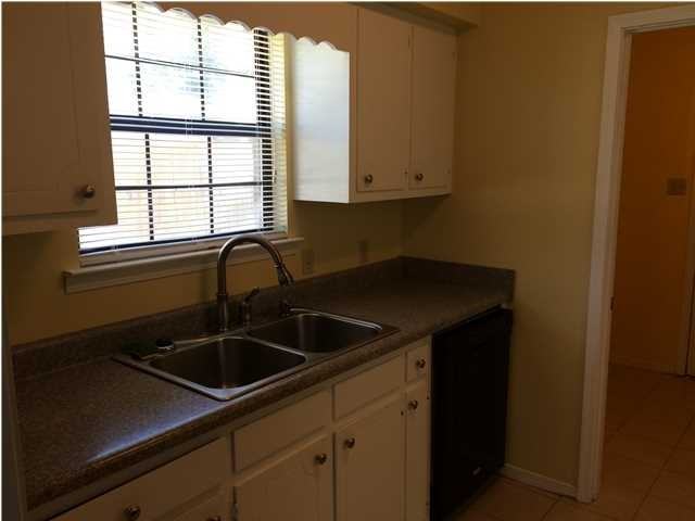 5531 Plantation Oaks Dr - Photo 2 of 15