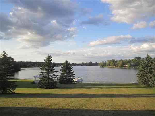 2972 David Dr - Photo 2 of 15