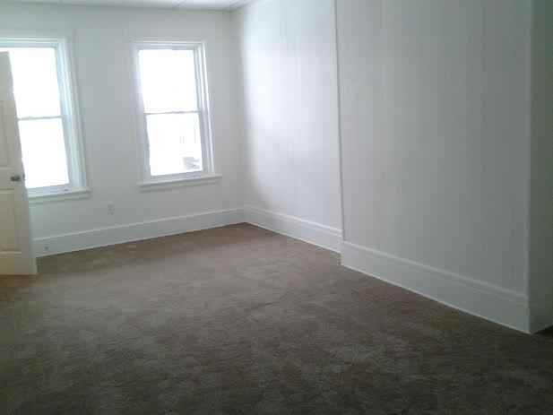 1908 Lancaster Ave - Photo 2 of 5