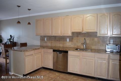 34 Drew Ct #3-4 - Photo 2 of 6