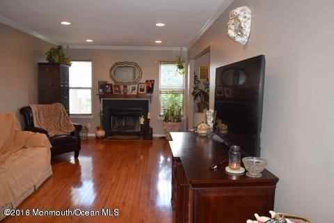 34 Drew Ct #3-4 - Photo 3 of 6