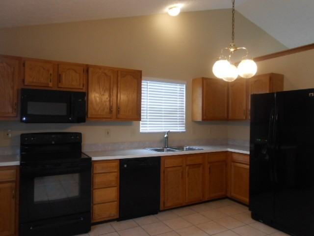 6380 Kelsey Ct - Photo 3 of 11