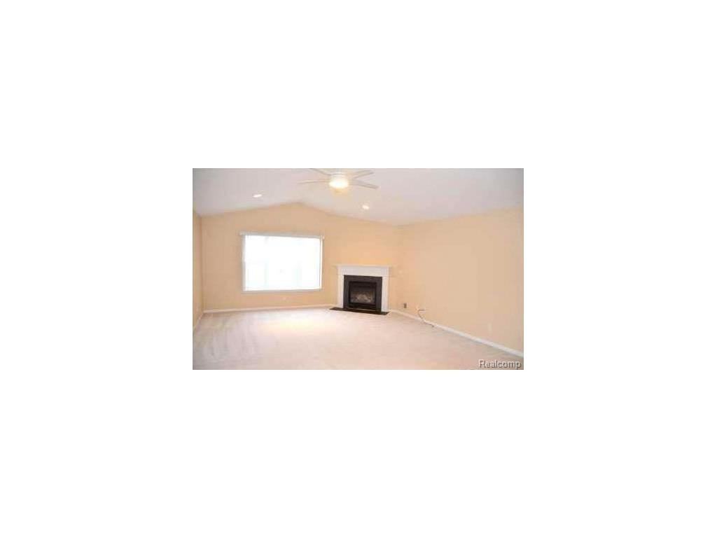 167 Vista Dr S - Photo 3 of 13