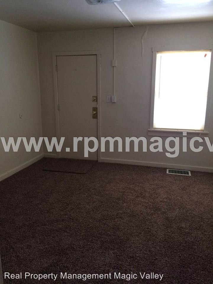 Idaho Street East - Photo 3 of 17