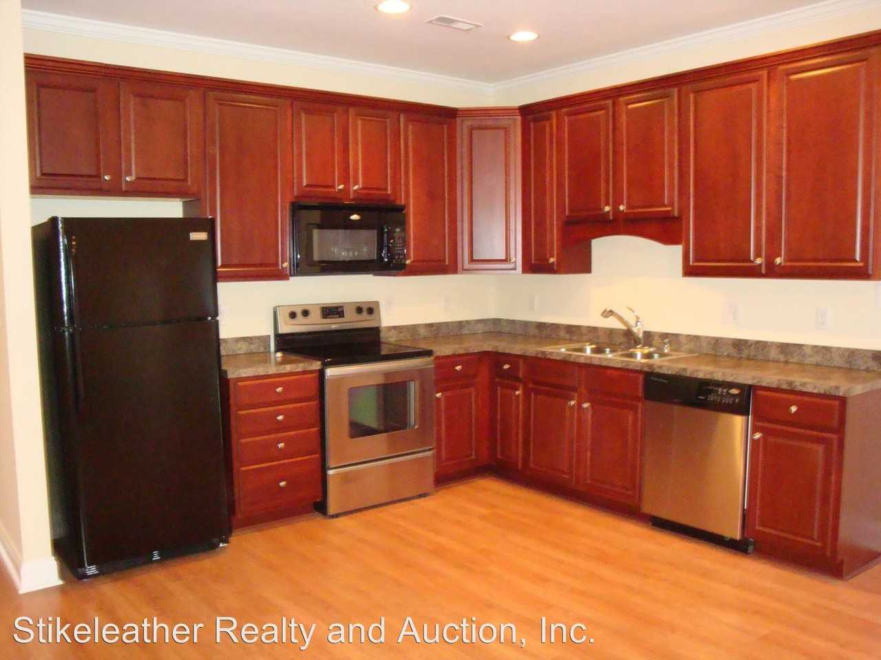 108 Sherman Oaks - Photo 2 of 8