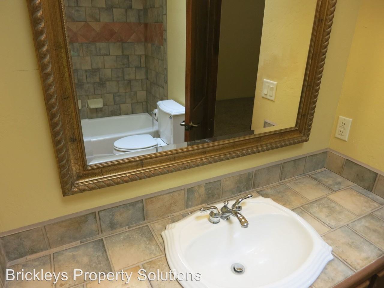 4605 Congress Ave NW - Photo 2 of 30