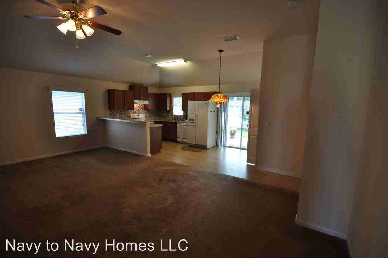 12108 Hayden Lakes Cir - Photo 2 of 12