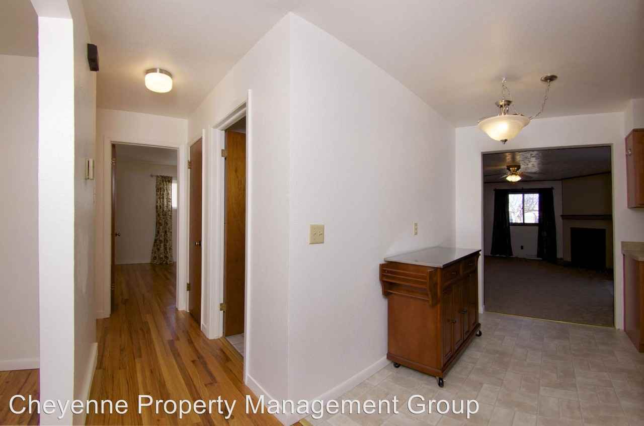 3412 E 11th St - Photo 3 of 13