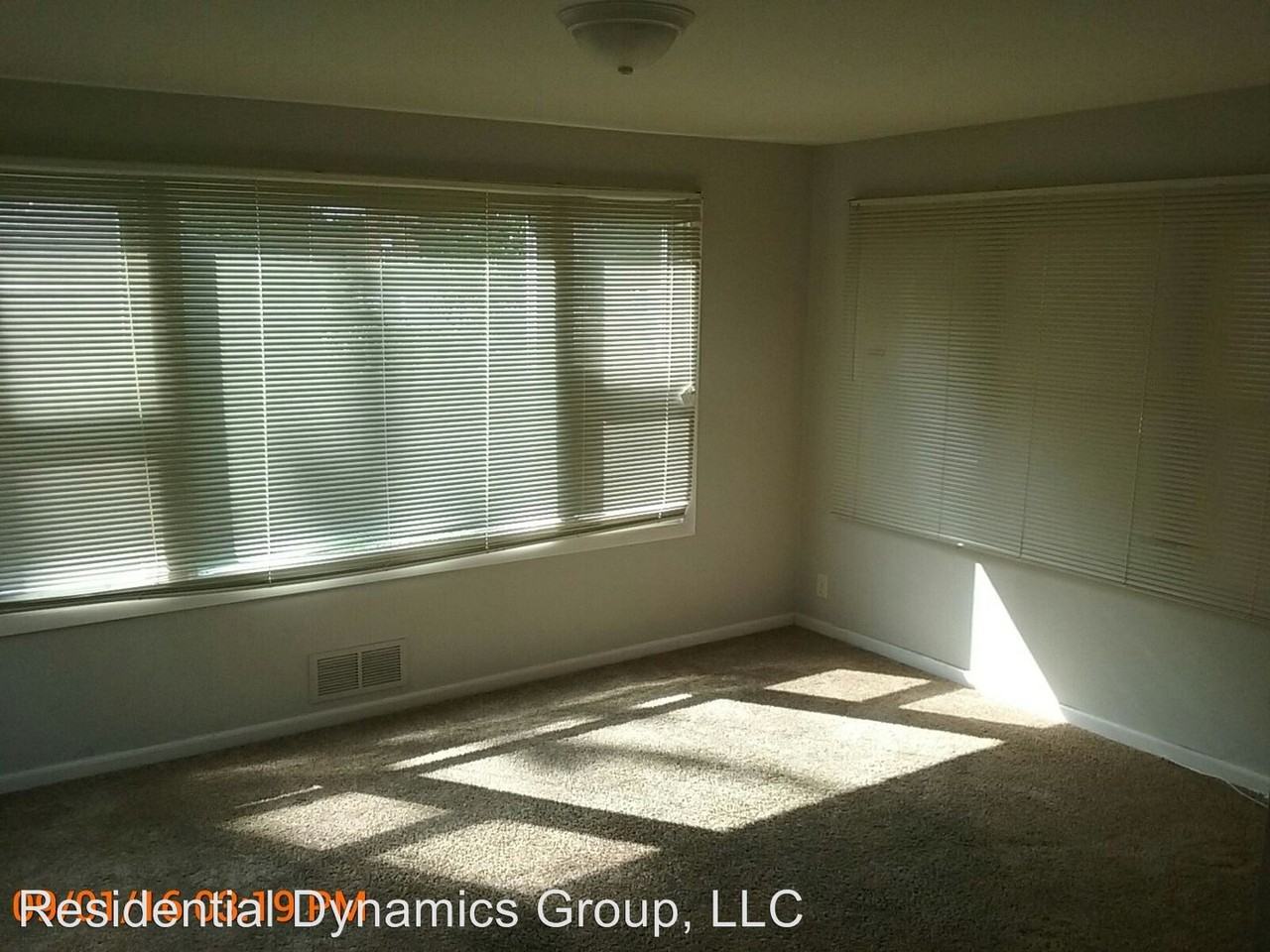 2026 S 24th Ave - Photo 3 of 15