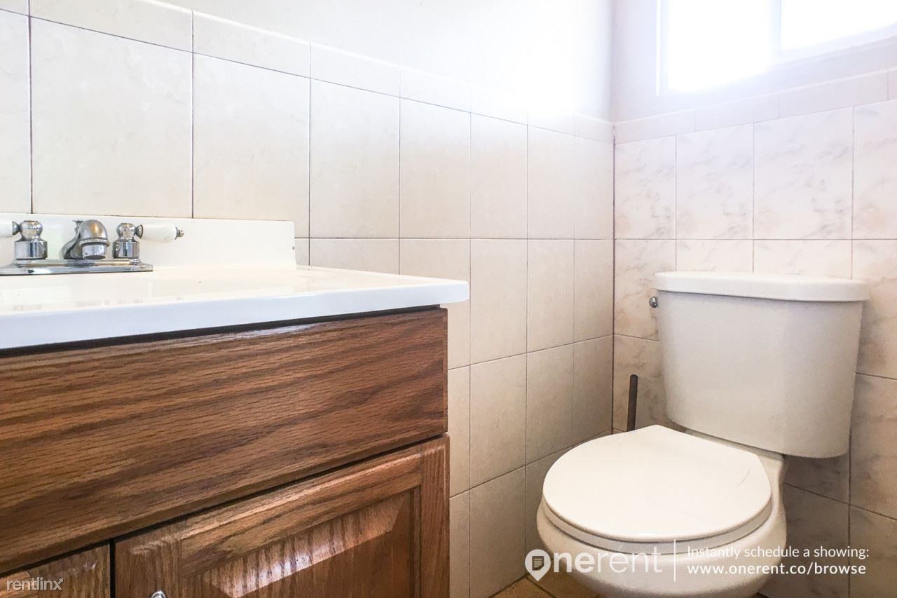 2124 26th Ave - Photo 3 of 10