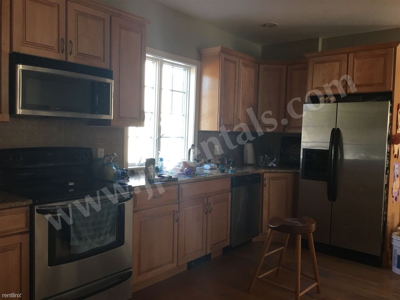 21 Willow St - Photo 2 of 7