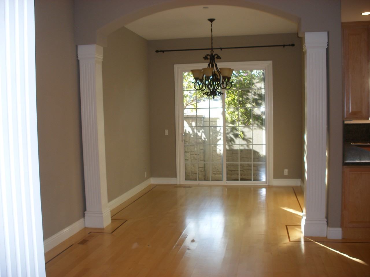 2737 Montavo Place - Photo 2 of 18