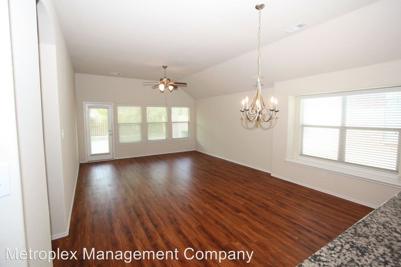 6001 Blazing Star Dr - Photo 3 of 13