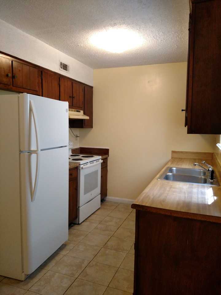 5243 Donlyn Dr - Photo 3 of 9