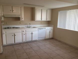 7561 Washington Drive - Photo 3 of 6