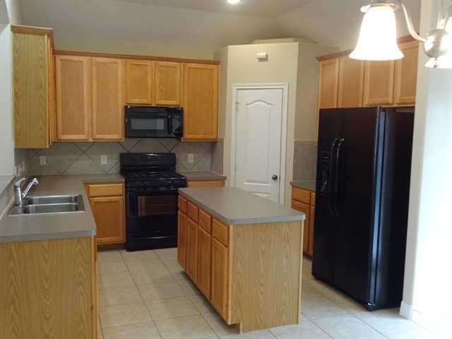 1536 Allison St - Photo 3 of 12