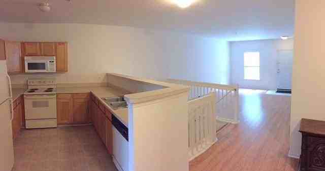 1021 Maiden Ln - Photo 2 of 4