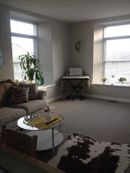 200 Saint David Street North #1 - Photo 2 of 8