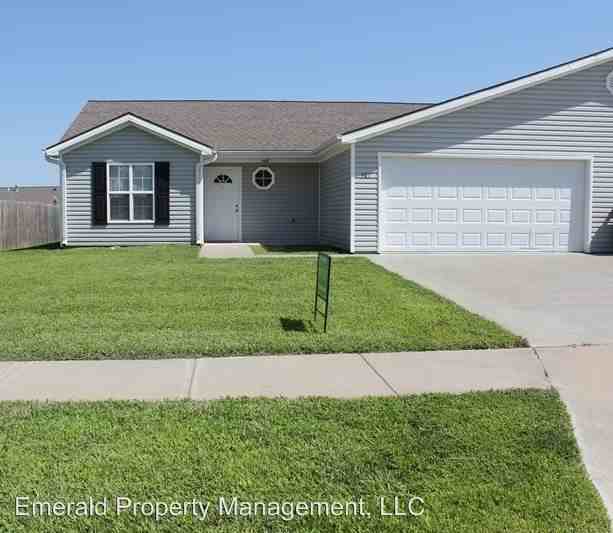 502 Stone Pointe Dr - Photo 3 of 31