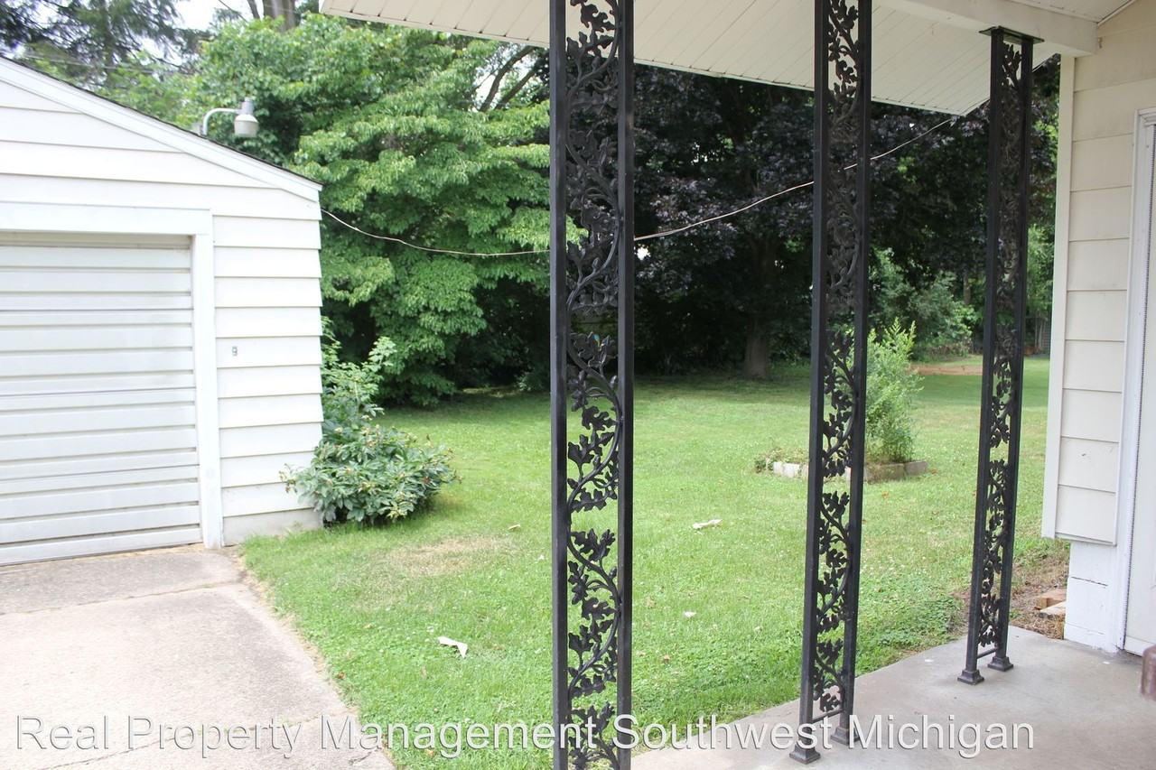 509 N Mechanic St - Photo 3 of 7