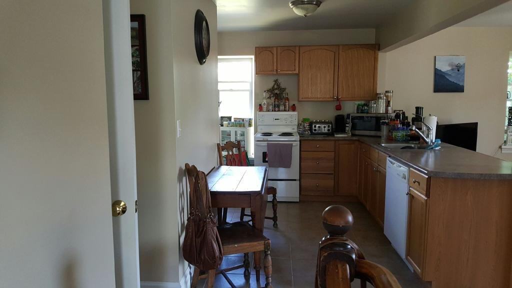 480 Saint Andrew Street West #2 - Photo 3 of 9