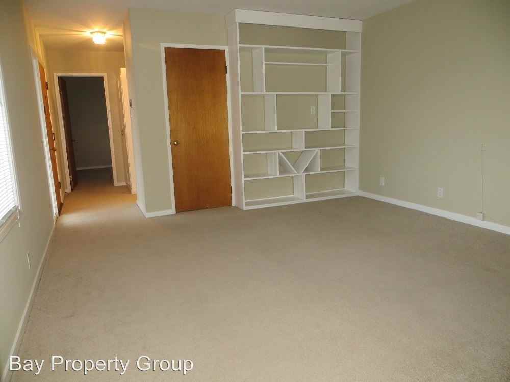 483 Merritt Ave - Photo 2 of 9