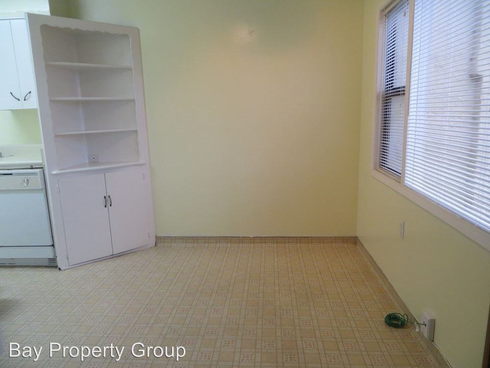 483 Merritt Ave - Photo 3 of 9