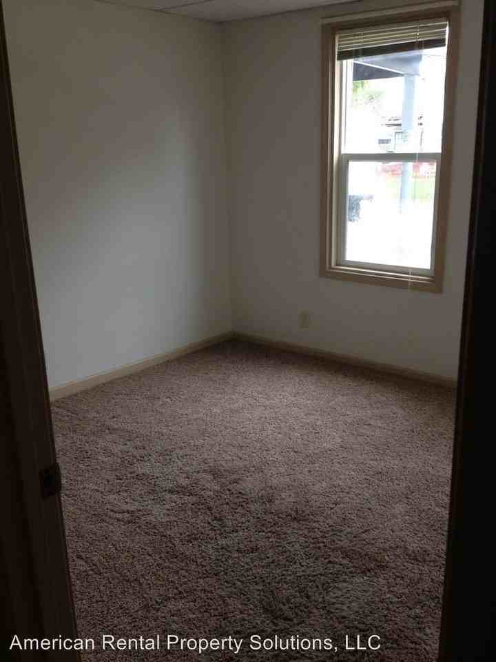 124 W Seminole St - Photo 2 of 5
